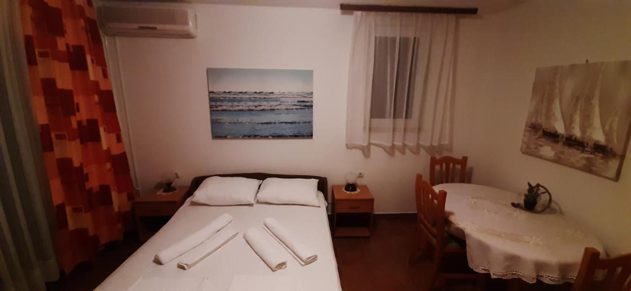 Apartment Krajacic Krk Town Eksteriør billede